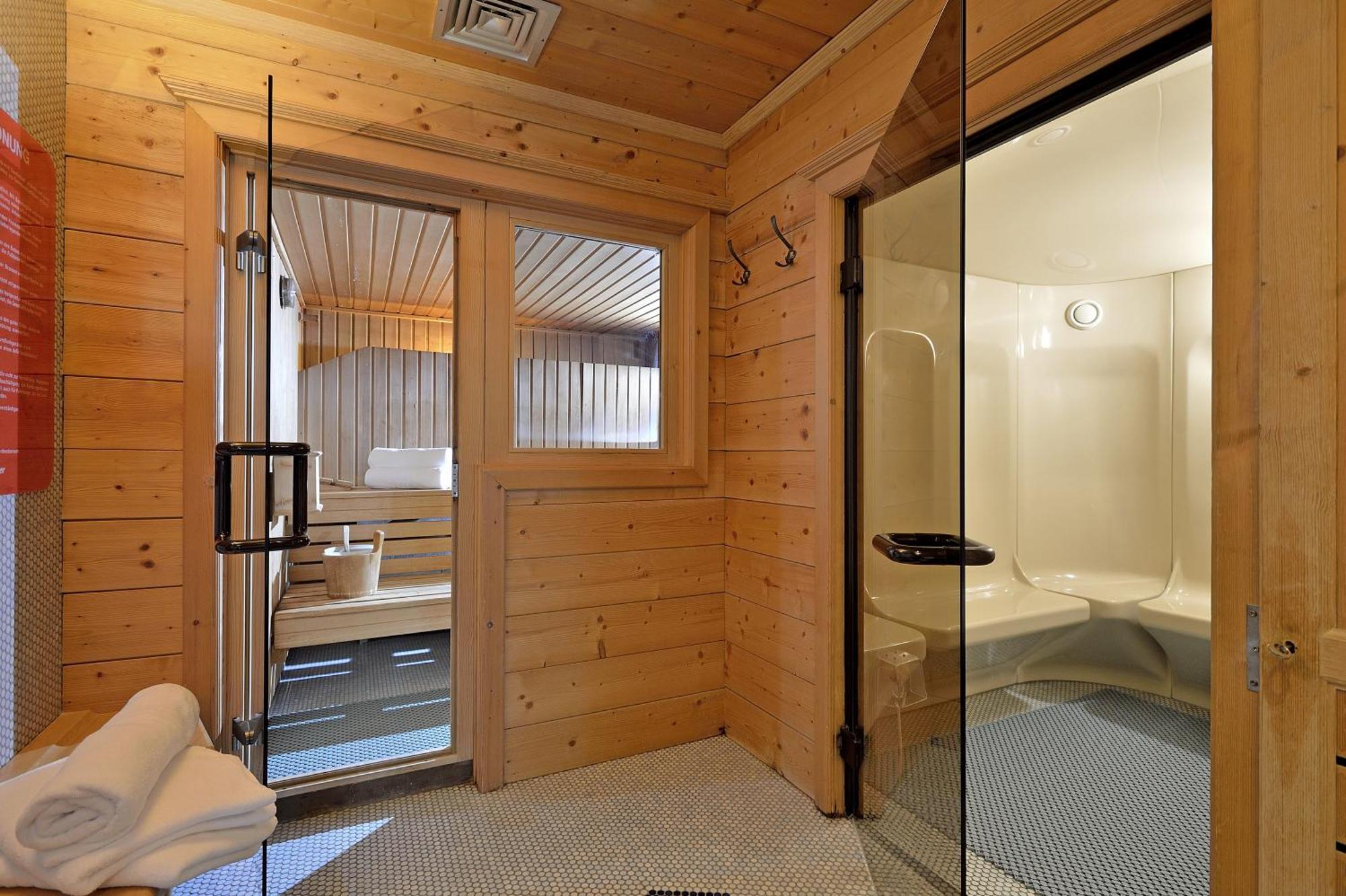 Almhof Hotel 4*